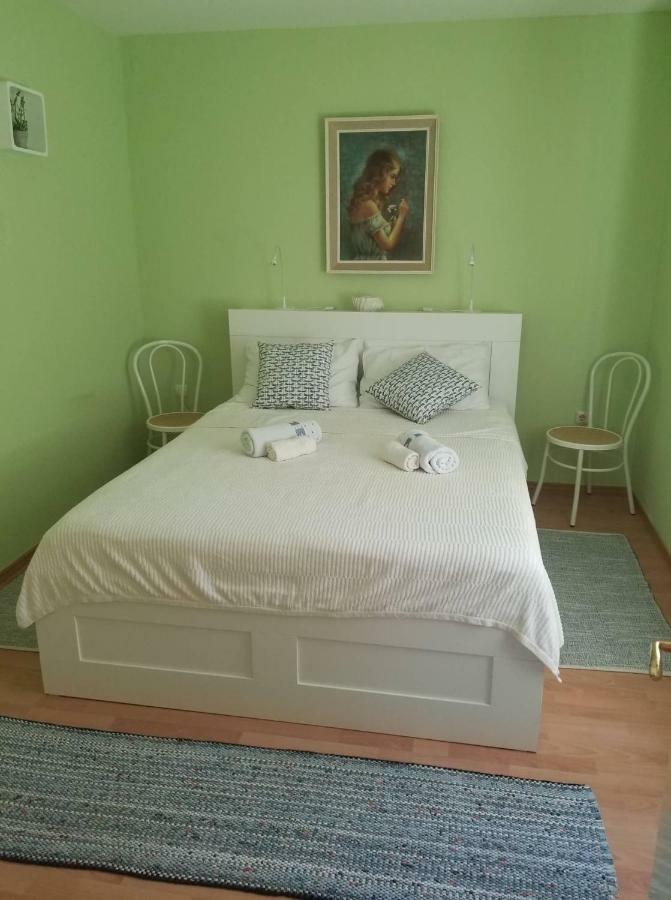 Apartment Diana - Great Location, Cosy 2 Bedroom, 2 Bathroom Apt Kukljica Bagian luar foto